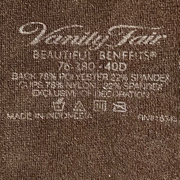 PLUS SIZE Vanity Fair Beautiful Benefits bra - Picture 5 of 5